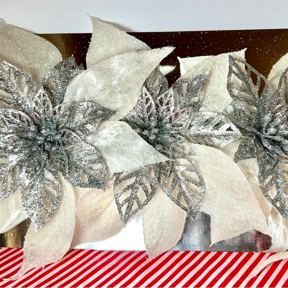 3 Elegant Large Antique White Silver Poinsettia Clip On Ornaments Christmas - Picture 2 of 9